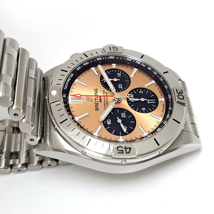 BREITLING 
Chronomat B01 42 
附带盒子和保卡