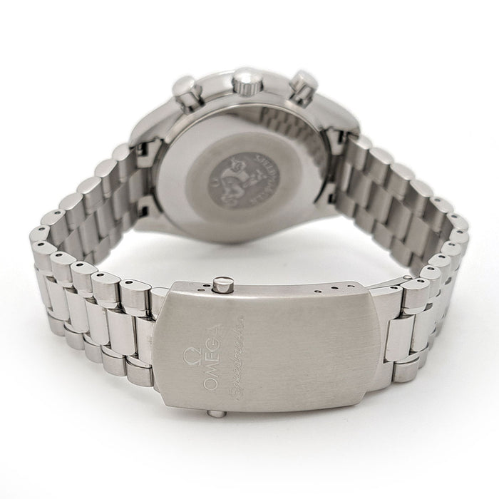 OMEGA 
Speedmaster Overhauled 
Includes box and papers