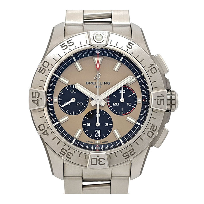 BREITLING 
Avenger B01 Chronographe 44 
avec boîte et papiers