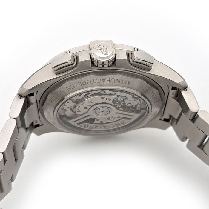 BREITLING 
Avenger B01 Chronographe 44 
avec boîte et papiers