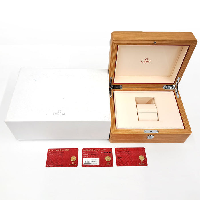 OMEGA 
Seamaster Aqua Terra 
Avec boîte et carte de garantie