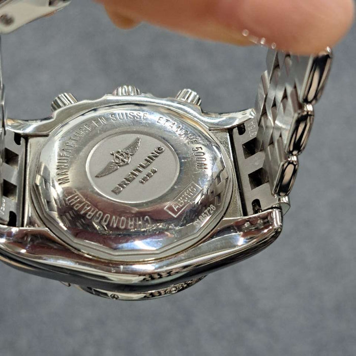 【WHOLESALE】
BREITLING
AB0110
Chronomat 44
Box, warranty, chronometer certificate, 2 extra links