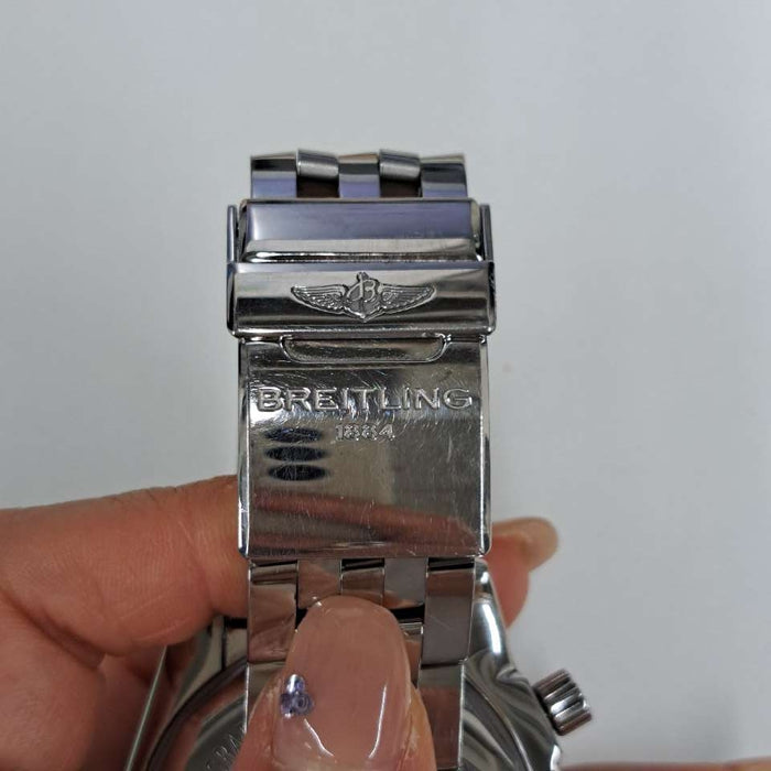 【WHOLESALE】
BREITLING
AB0110
Chronomat 44
Box, warranty, chronometer certificate, 2 extra links