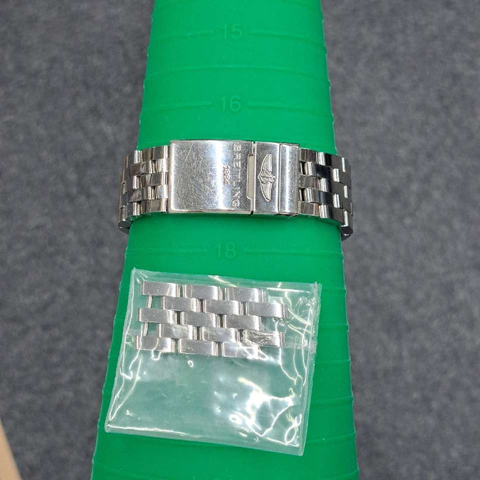 【WHOLESALE】
BREITLING
AB0115
Chronomat JSP
Box, warranty (LCD smudge present), chronometer certificate, genuine leather strap ×1 (no signs of use), genuine D buckle ×1, links ×3