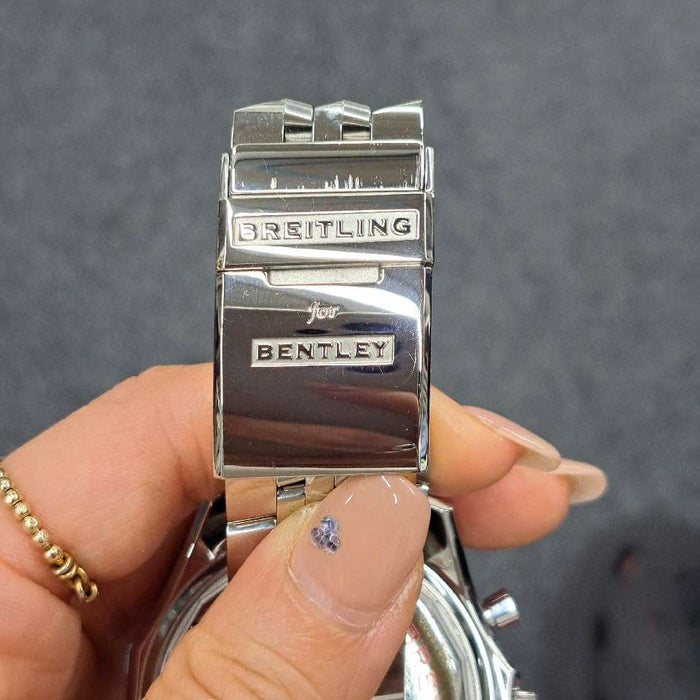 【WHOLESALES】
BREITLING 
A13362 
ベントレーGT 
箱　ギャランティ(液晶にじみあり)　クロノメーター証　純正レザーベルト×1(使用感なし)
