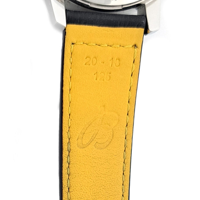 BREITLING 
Top Time Triumph 
Avec boîte et papiers