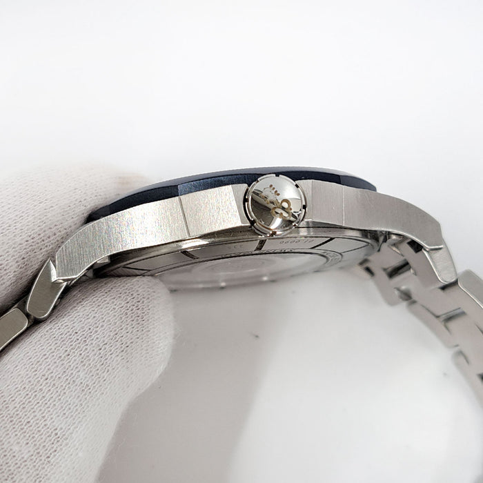 CORUM 
Admiral Legend 42 
Avec boîte et certificat de garantie