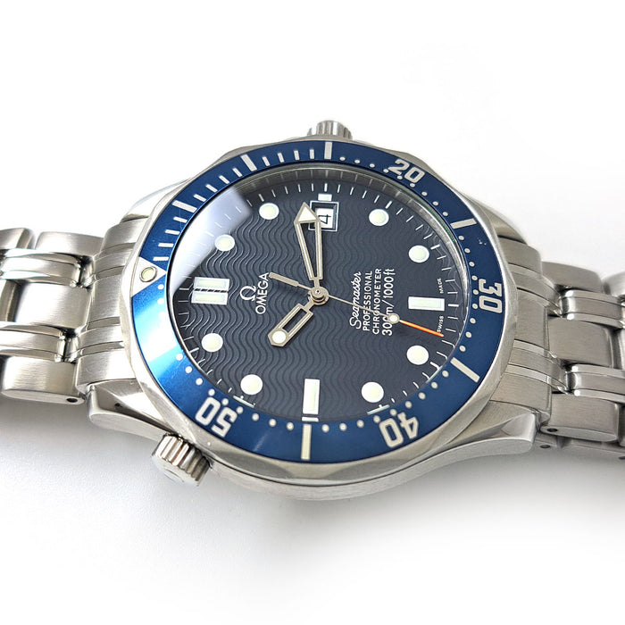 OMEGA 
Seamaster 300M 
With box and warranty card