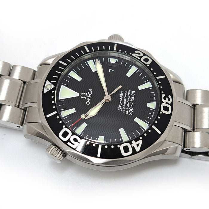 OMEGA 
Seamaster 300M 
With box and warranty card