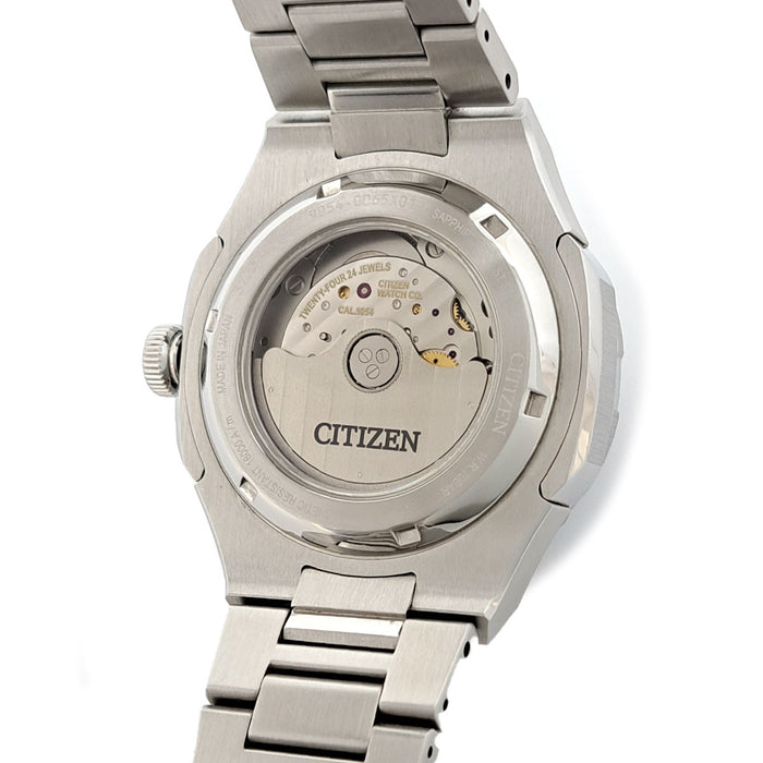CITIZEN 
シリーズ8 GMT 
ギャラ付