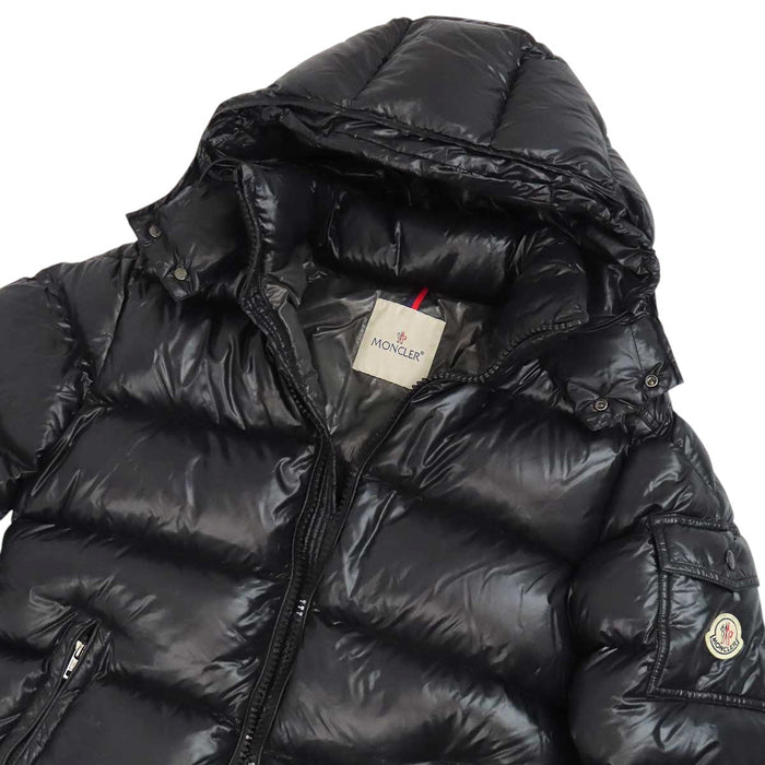 MONCLER 
ワッペン フード ダブルジップ ナイロン 
MAYA マヤ ダウンジャケット