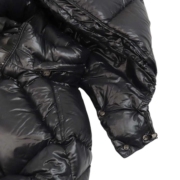 MONCLER 
ワッペン フード ダブルジップ ナイロン 
MAYA マヤ ダウンジャケット