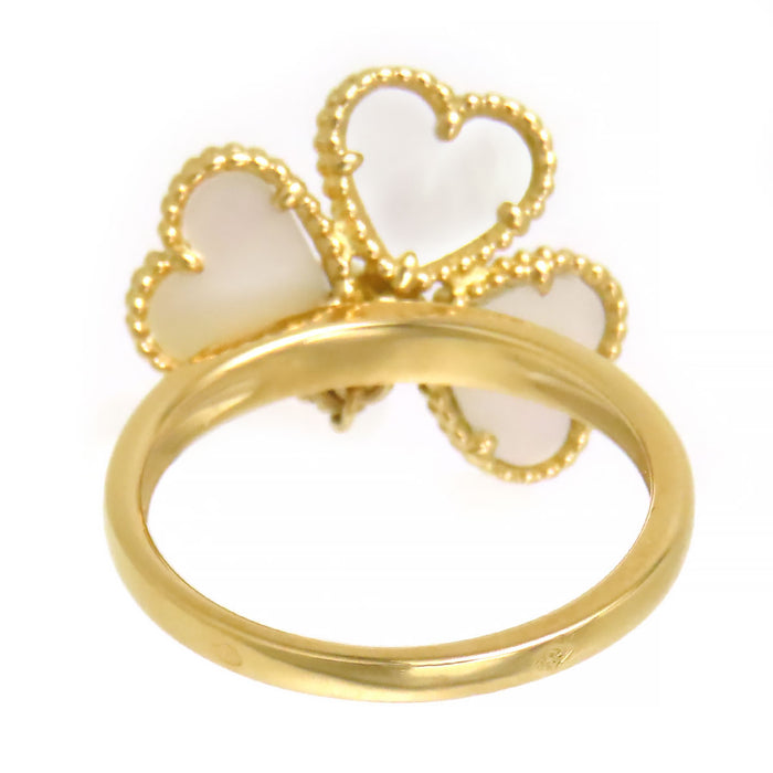Van Cleef & Arpels 
Sweet Heart Effeuillage Ring
