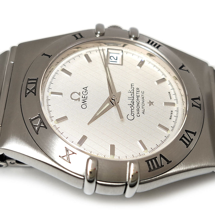 OMEGA 
Constellation révisée 
boîte et carte de garantie incluses
