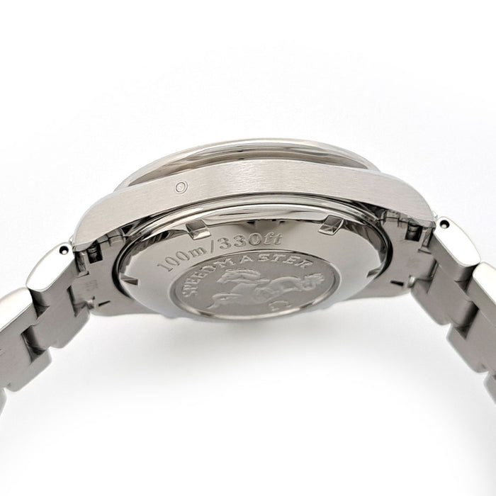 OMEGA 
Speedmaster Day-Date 
Includes box and papers