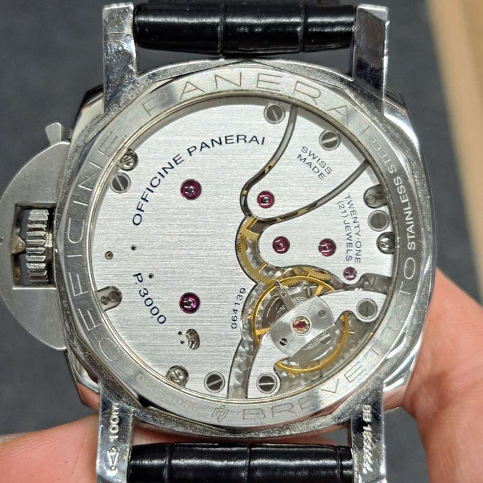 【WHOLESALES】
OFFICINE PANERAI 
PAM00673 
箱　ギャランティ　限定証　替えガラス×1　純正ラバーベルト×1　純正レザーベルト×2