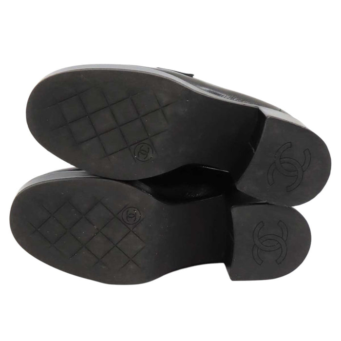 CHANEL 
COCO CC ロゴ チェーン レザー 
ココマーク ターンロック ローファー