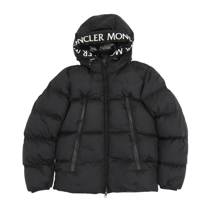 MONCLER 
ワッペン ロゴ ナイロン 
MONTCLA モンクラー ダウンジャケット