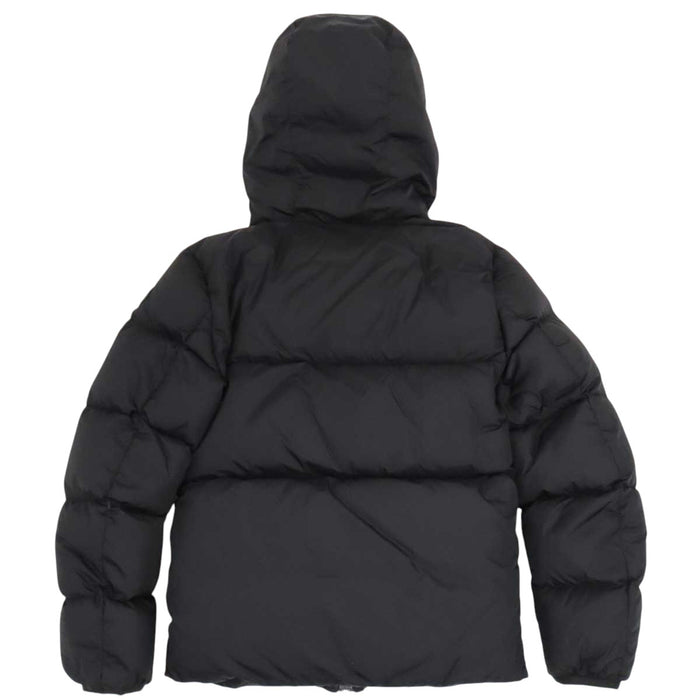 MONCLER 
ワッペン ロゴ ナイロン 
MONTCLA モンクラ ダウンジャケット