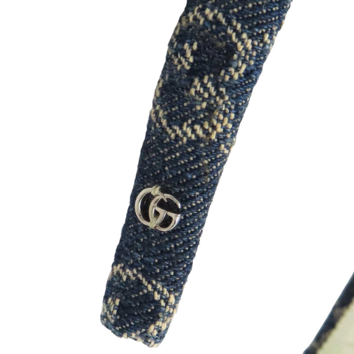 GUCCI 
総柄 ロゴ シルバーカラーメタル 
GG デニム カチューシャ