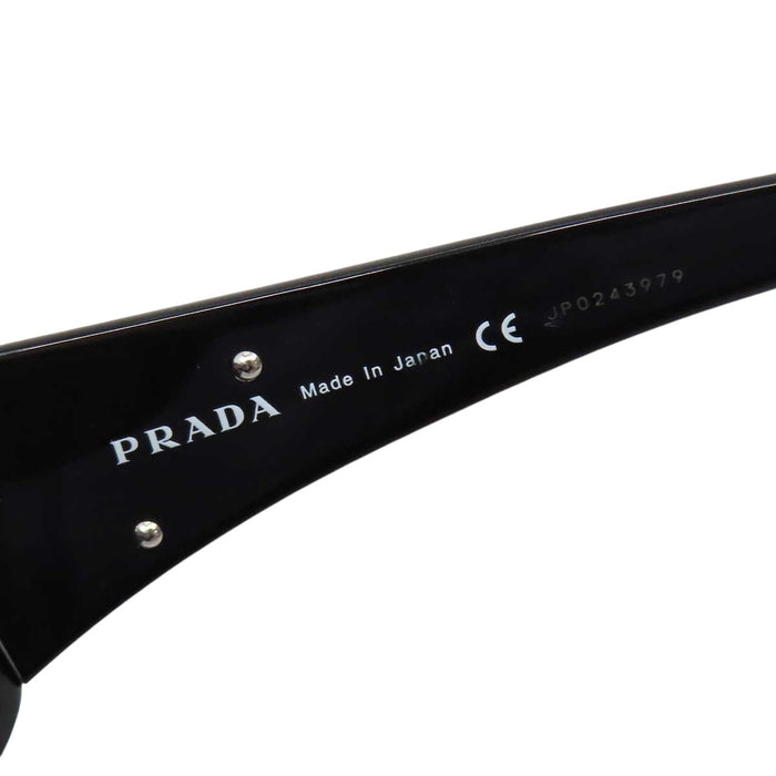 PRADA 
アイウェア 
トライアングルロゴ サングラス