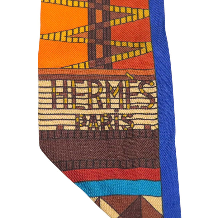 HERMES 
シルク レオパード柄 
ツイリー 野生とカモフラージュ PELAGES ET CAMOUFLAGE