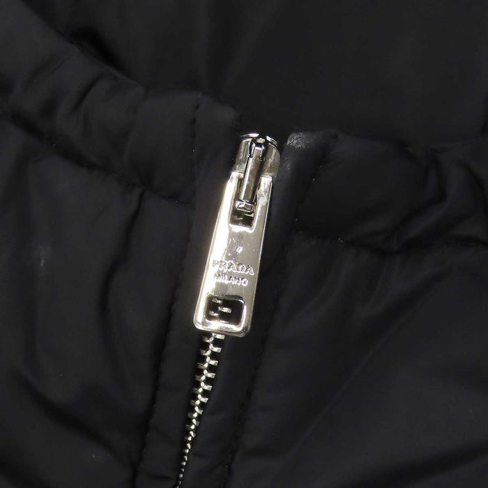 PRADA 
ダブルジップ フード ナイロン 
トライアングルロゴ ダウンコート