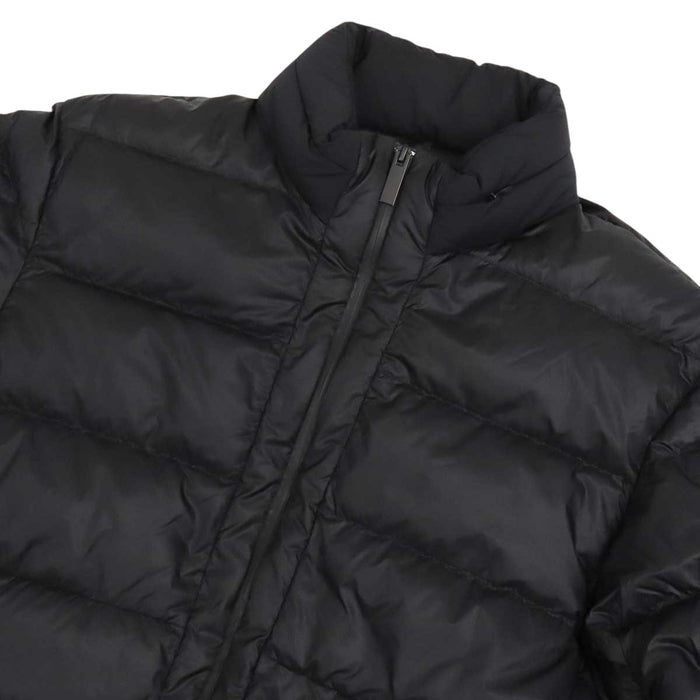 MONCLER 
ライトダウン ワッペン ナイロン 
PEYRE ペイレ ダウンジャケット