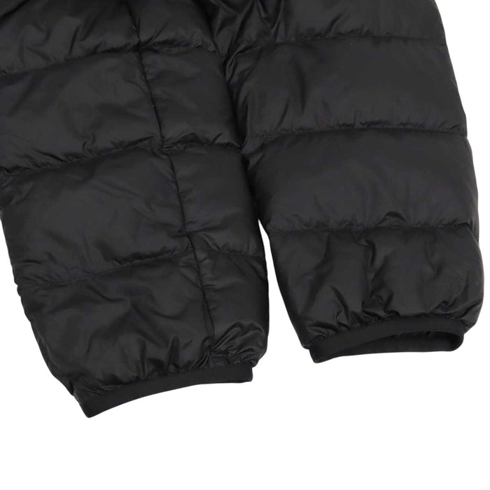 MONCLER 
ライトダウン ワッペン ナイロン 
PEYRE ペイレ ダウンジャケット