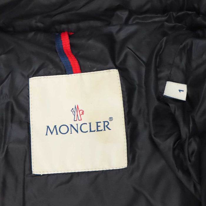 MONCLER 
エルミンヌ ロゴ ワッペン ナイロン 
HERMINE ダウンコート