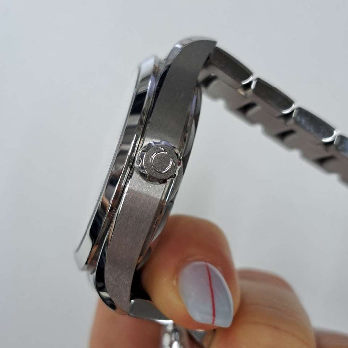 【WHOLESALES】
OMEGA 
220.10.38.20.03.001 
シーマスター アクアテラ コーアクシャル マスタークロノメーター 
箱(外箱破損)　ギャランティ　ピクトグラム　クロノメーター証
