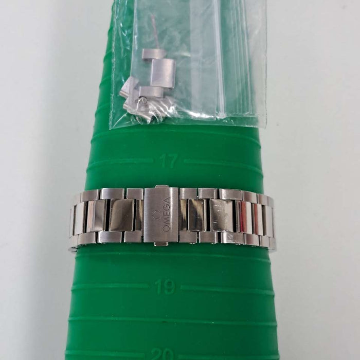 【WHOLESALES】
OMEGA 
220.10.38.20.03.001 
シーマスター アクアテラ コーアクシャル マスタークロノメーター 
箱(外箱破損)　ギャランティ　ピクトグラム　クロノメーター証