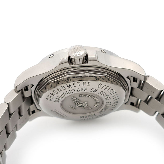 BREITLING 
Superocean 
Avec boîte et papiers de garantie