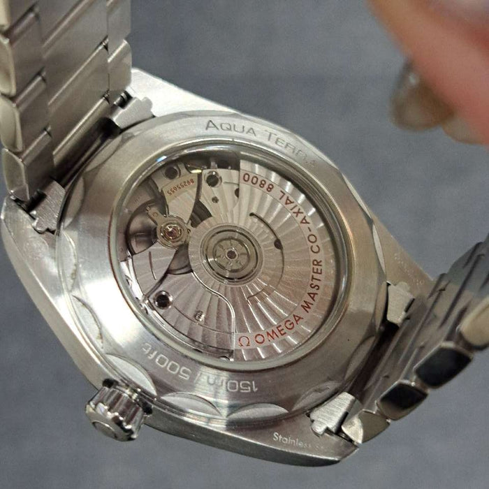 【WHOLESALES】
OMEGA 
220.10.38.20.03.001 
シーマスター　アクアテラ　150M 
箱(外箱汚れあり)　ギャランティ　クロノメーター証　ピクトグラム