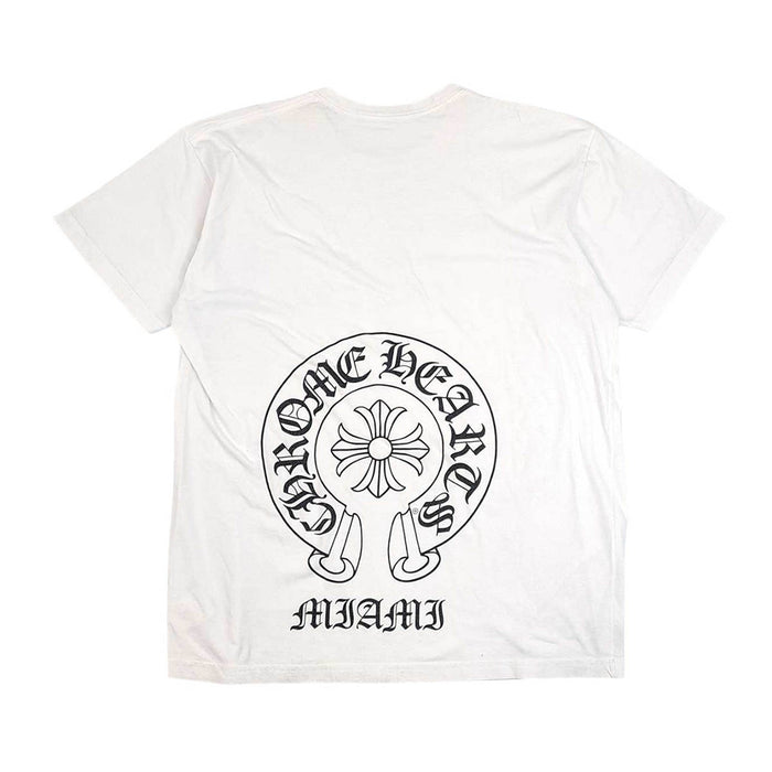 CHROME HEARTS 
CH ロゴ コットン クルーネック スクロールラベル 
ホースシュー マイアミ限定 プリント Tシャツ