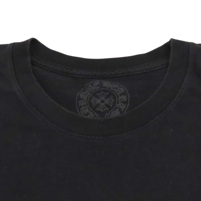 CHROME HEARTS 
CH コットン クルーネック 
スクロールラベル 袖ロゴ ロングスリーブ Tシャツ