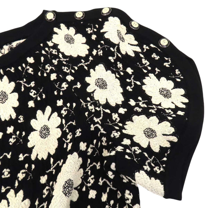 CHANEL 
COCO CC ココボタン フラワー 花柄 
ココマーク ショートスリーブ ニット
