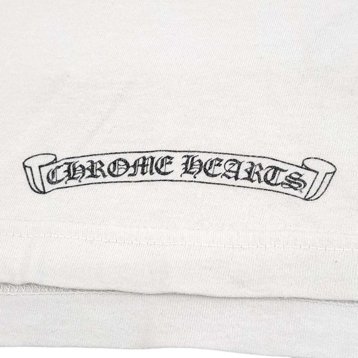 CHROME HEARTS 
CH コットン クルーネック スクロールラベル 
バックグラデーション サークルロゴ プリント Tシャツ