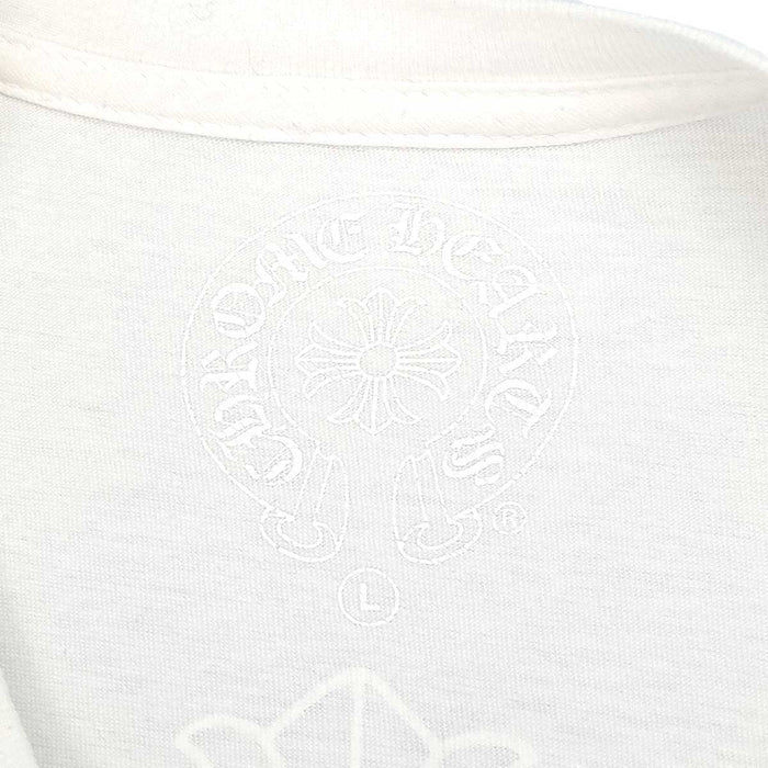 CHROME HEARTS 
CH ロゴ バックプリント コットン クルーネック 
セメタリークロス プリント Tシャツ