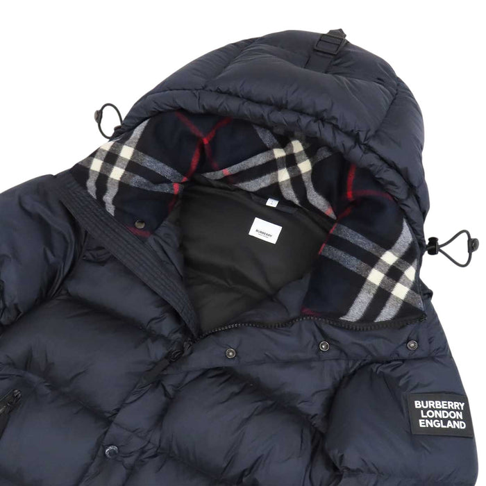 BURBERRY 
ロゴ フード ダブルジップ ナイロン 
デタッチャブル スリーブ ダウンジャケット