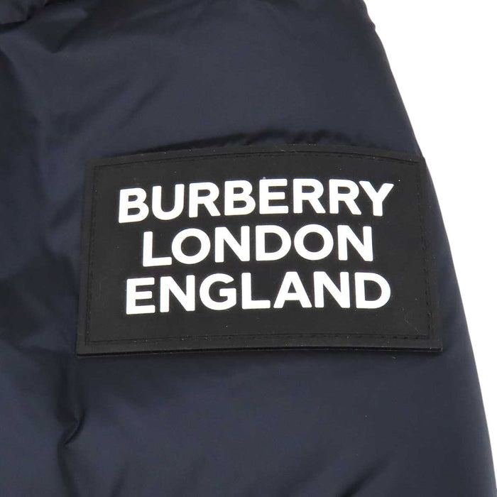 BURBERRY 
ロゴ フード ダブルジップ ナイロン 
デタッチャブル スリーブ ダウンジャケット
