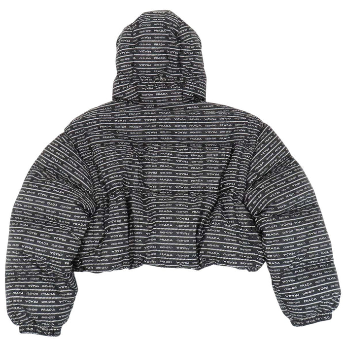 PRADA 
トライアングルロゴ 総柄 フード リナイロン 
Re-Nylon クロップド コンバーチブル ダウンジャケット