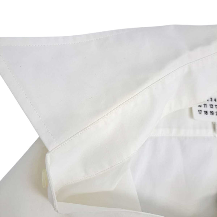 Maison Margiela 
ボタンシャツ 
MM6 ロゴ ロングスリーブ コットン シャツ