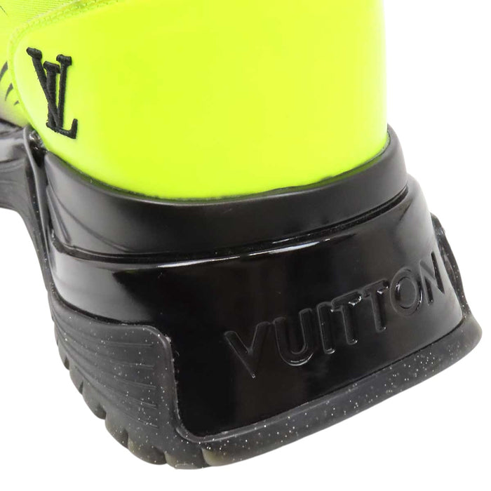 LOUIS VUITTON 
LV ロゴ レザー ネオン レースアップ 
ランアウェイ パルス ライン スニーカー 
モノグラム