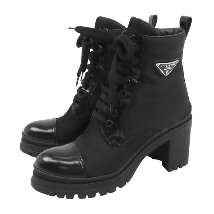 PRADA 
三角ロゴ レザー ヒール Re-Nylon 
トライアングル レースアップ ショートブーツ