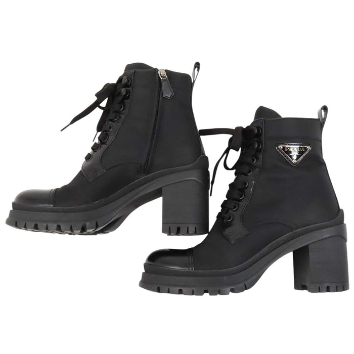 PRADA 
三角ロゴ レザー ヒール Re-Nylon 
トライアングル レースアップ ショートブーツ