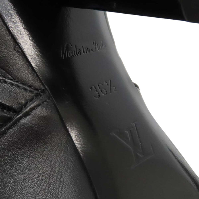 LOUIS VUITTON 
2023 LV Logo Side-Zip High-Heel 
Silhouette Line Leather Ankle Boots 
Monogram