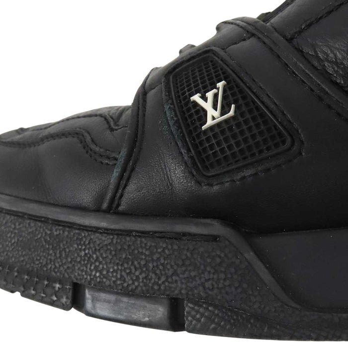 LOUIS VUITTON 
ロゴ レースアップ 
LV トレイナー ライン スニーカー 
モノグラム