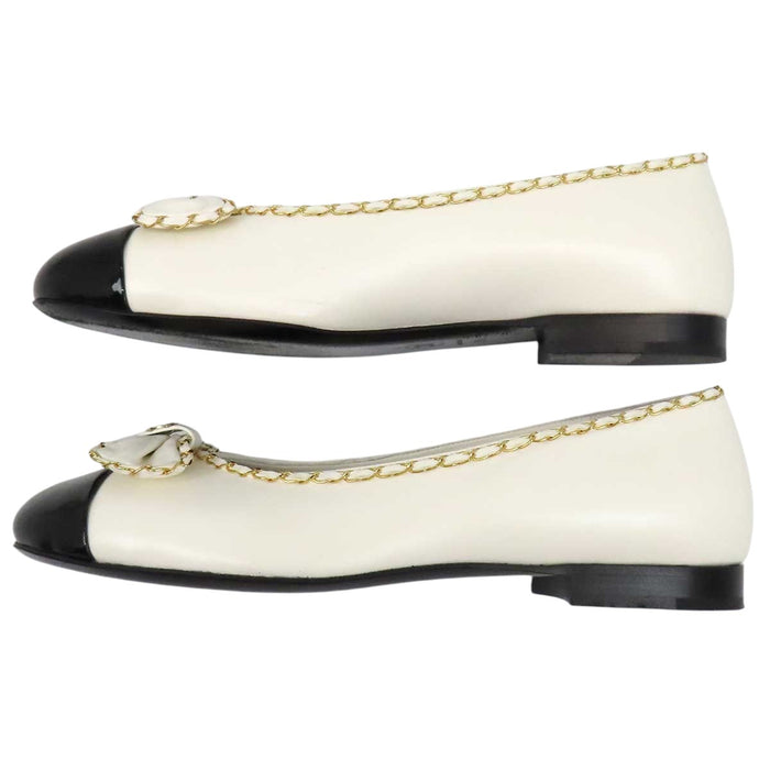CHANEL 
COCO CC Chain Ribbon Patent Two-Tone 
Coco Mark Ballerina Flat Pumps