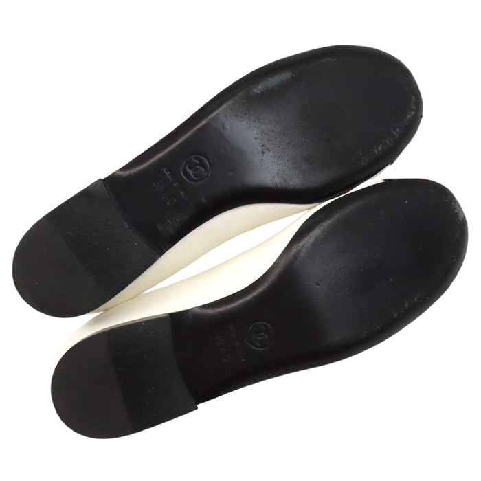 CHANEL 
COCO CC Chain Ribbon Patent Two-Tone 
Coco Mark Ballerina Flat Pumps